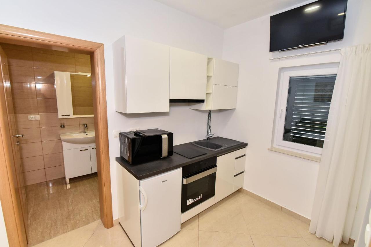 Apartment Sana 1 Vir Eksteriør billede